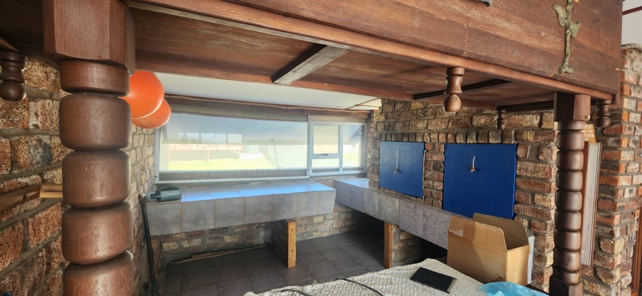 4 Bedroom Property for Sale in Fraaiuitsig Western Cape